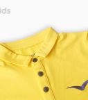 ao-kieu-dang-polo-be-trai-theu-logo-vinakids-mau-vang-size-812-tuoi