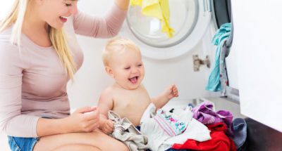 Cách giặt quần áo cho trẻ sơ sinh: Tưởng khó mà dễ…