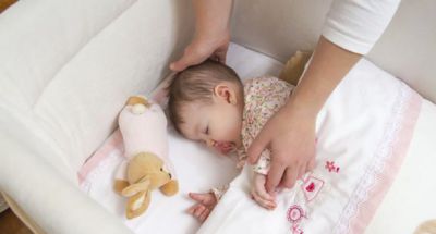Hai phương pháp mẹ cần rèn cho con khi tách bé ngủ riêng