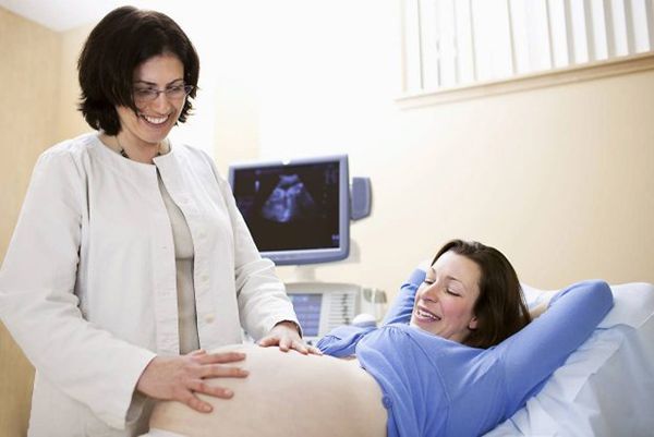 Khi thai nhi nhẹ cân mẹ bầu cần làm gì
