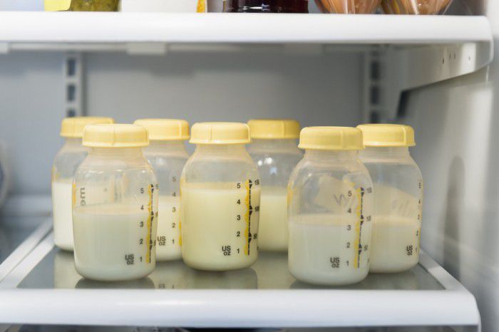 Những điều mẹ cần biết khi bảo quản sữa mẹ